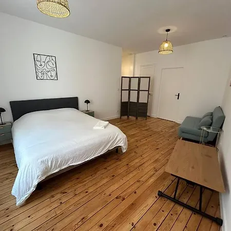 Bombai, L'elegance Et Le Confort Chaleureux Apartament *