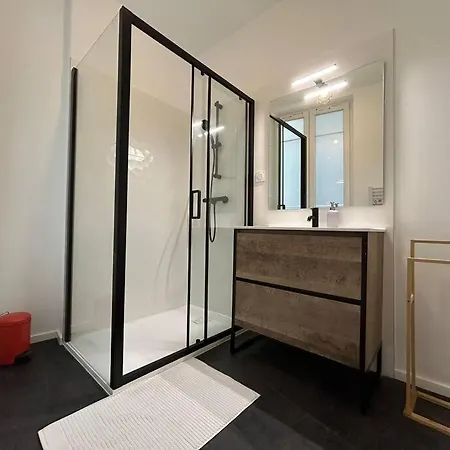 Apartament Bombai, L'elegance Et Le Confort Chaleureux Reims